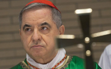 Talijanski kardinal osuđen za pronevjeru odustao od dolaska na konklavu