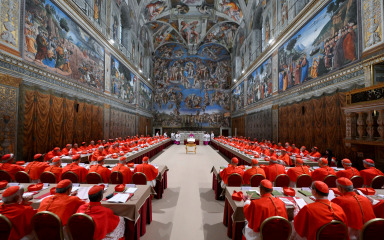 Pred kardinalima su moguća četiri kruga glasanja