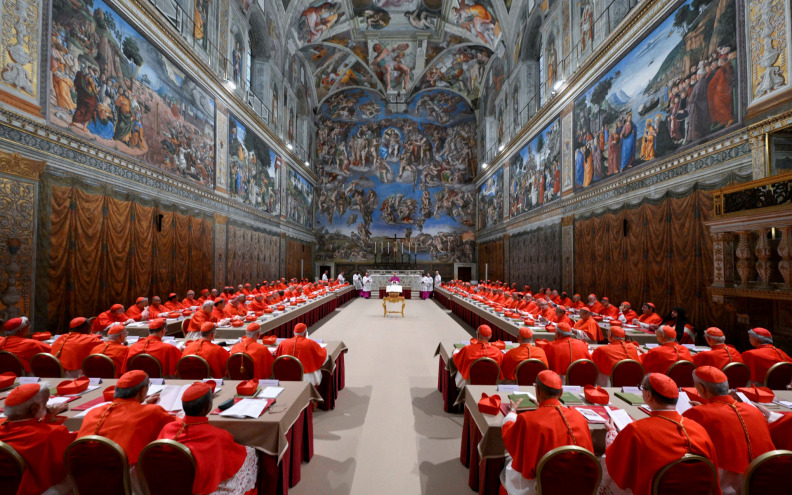 Pred kardinalima su moguća četiri kruga glasanja