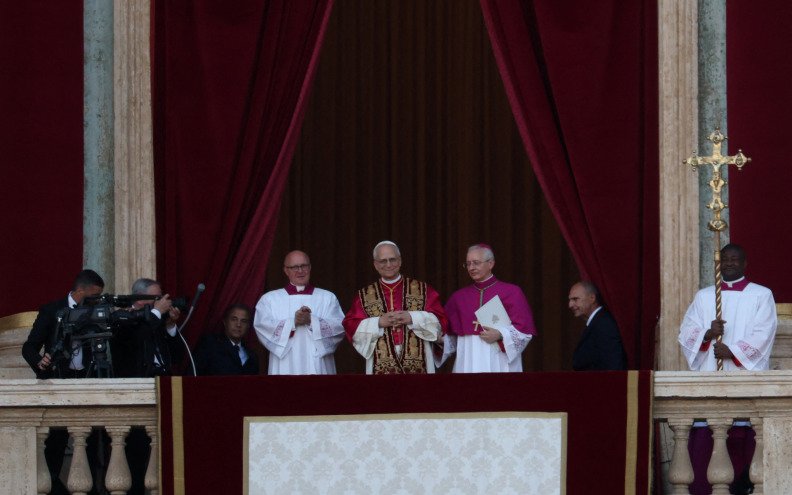 Trump čestitao i kazao da se raduje susretu s prvim američkim papom
