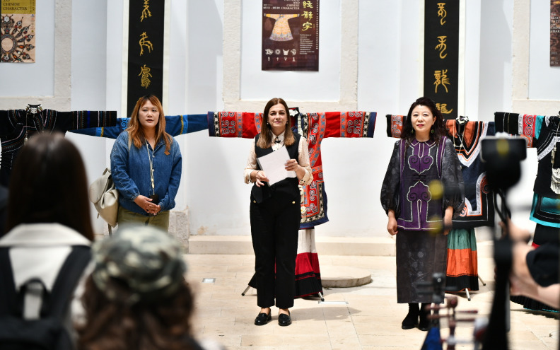 [FOTO] SUSRET KULTURA U Zadar stigla jednodnevna međunarodna putujuća izložba