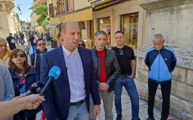 Modrić ulazi u Vijeće i poručuje: Dat ću život za grad ako triba