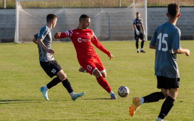 Zemuničani love prvi, Posedarci treći trofej