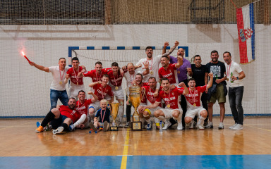 Varoš na pogon pojačanja peti puta malonogometni prvak