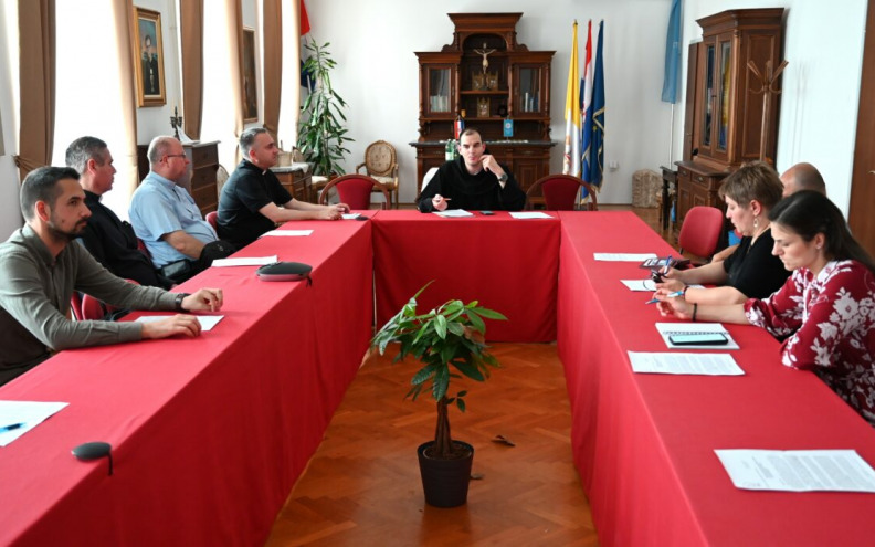 Održana peta sjednica Povjerenstva za zajednice i pokrete Zadarske nadbiskupije