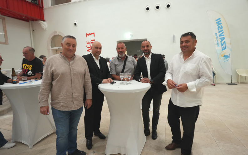 Završni skup nezavisnih: 