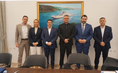 Potpisan prvi Kolektivni ugovor za zaposlenike Jadrolinije na kopnu