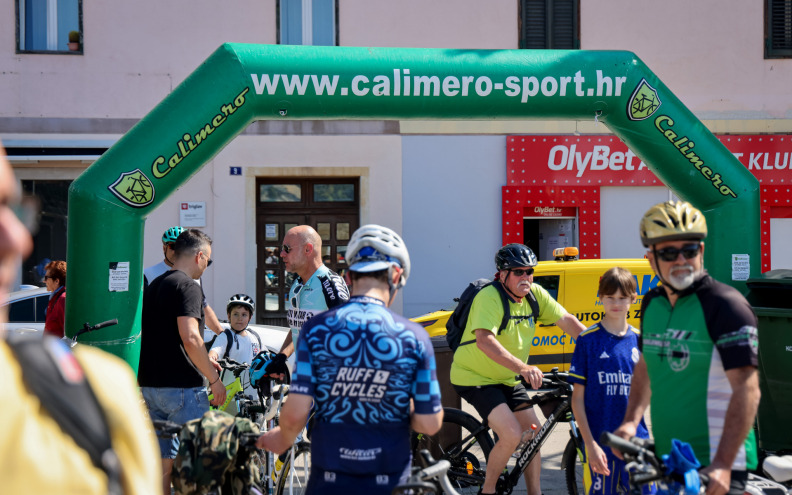 Više od 450 biciklista sudjelovalo u biciklijadi „Od Branimira do Branimira“