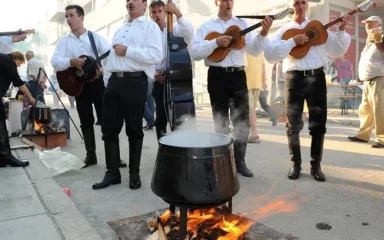 Ravnokotarska fišijada u Benkovcu na Dan državnosti