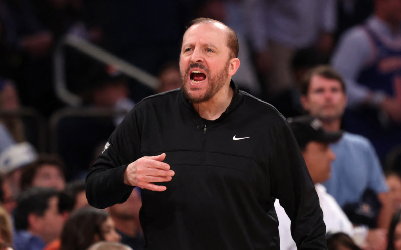 Rastali se New York Knicks i trener Tom Thibodeau