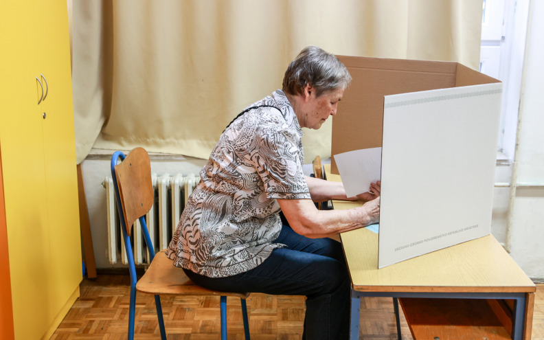 Mirno izborno prijepodne, manja kršenja izborne šutnje