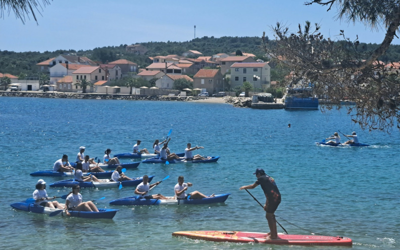 Kukljica SUP Challenge okupio sportaše, rekreativce i zaljubljenike u more