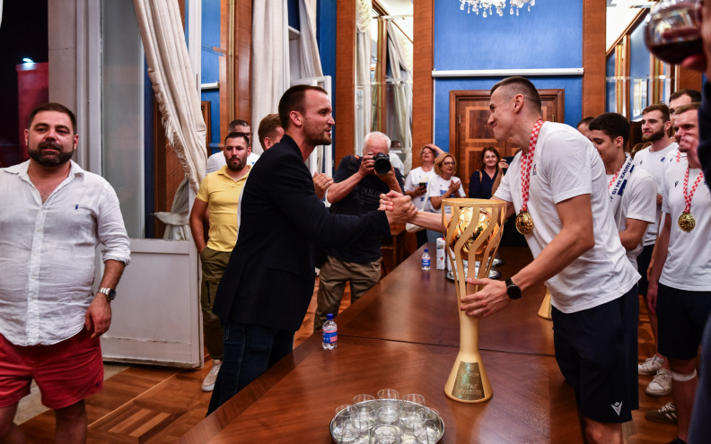 Šime Erlić primio je košarkaše: 