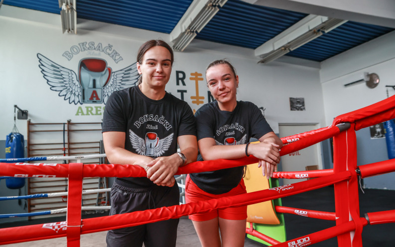 Karla Tadić i Lana Kovačić: ’Stereotipi odmažu, ali je lijepo kad se cura zna obraniti’