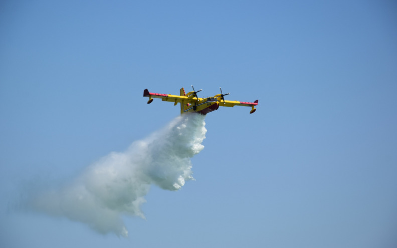 Požari u Crnoj Gori, Hrvatska šalje kanader