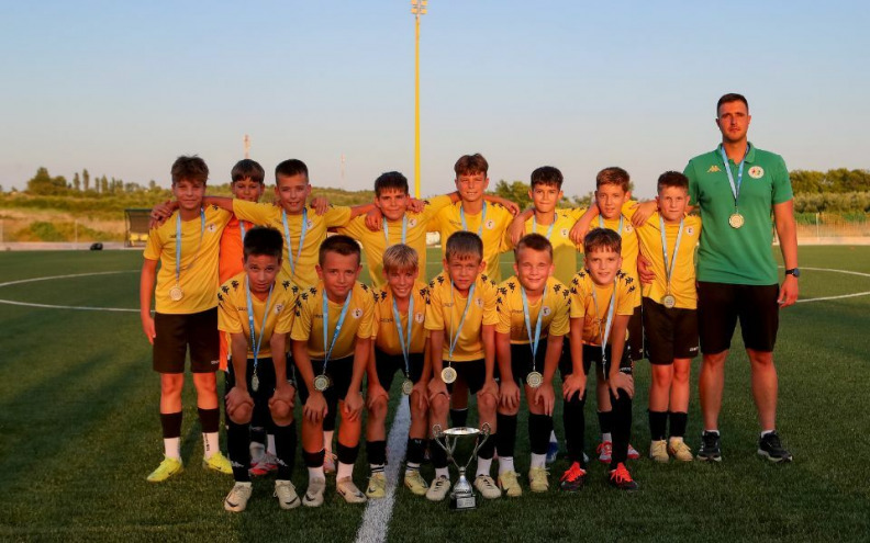 Trener malih šampiona: 