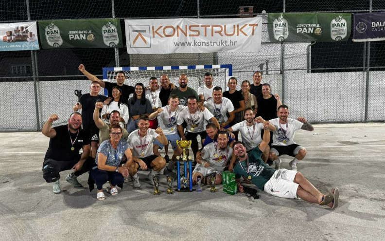 Cacao baru titula, Zaratinićima pomoć