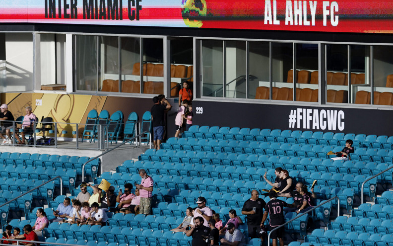 Stadioni prazni, FIFA dijeli i prodaje ulaznice za simbolične iznose