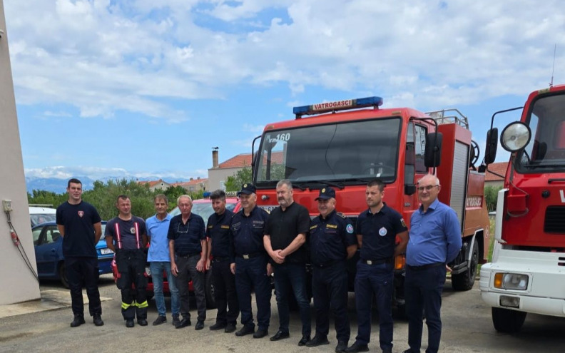 Glavni vatrogasni zapovjednik u Ninu otvorio novouređene vatrogasne prostorije