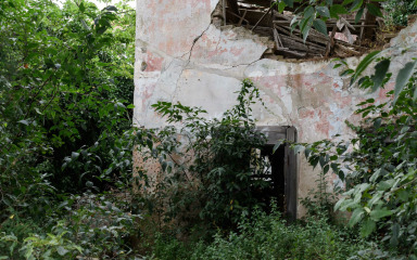 BEZ POMAKA Ruševna kuća na Meladi i dalje ruglo i opasnost za građane