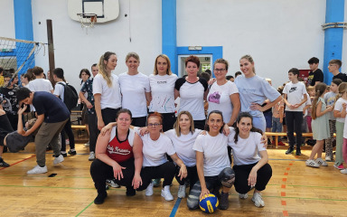 U OŠ Šime Budinića humanitarna utakmica između učenica i učiteljica