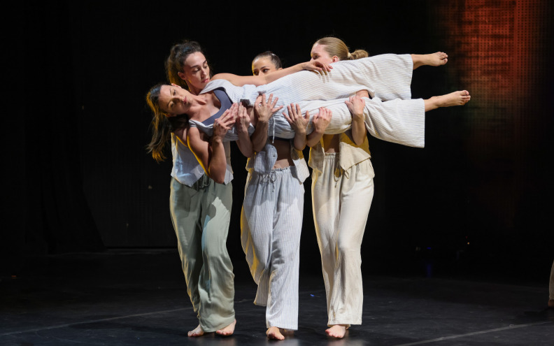 Plesnom premijerom 'Brevijar: Volite li Zadar' otvoreno 31. Zadarsko kazališno ljeto