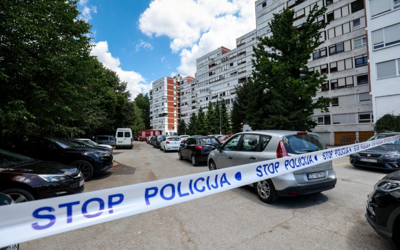 Žena pala s balkona i poginula, uhićen muškarac