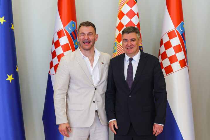 Zoran Milanović odlikovao Stipu Miočića za uspješnu promociju ugleda RH u SAD-u