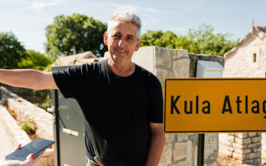 Političari zaboravili na Kulu Atlagić, pa su i mještani zaboravili izbore – glasalo samo osam birača