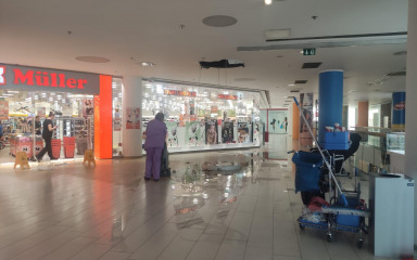 [FOTO] Poplavljen kat trgovačkog centra u Zadru