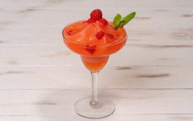 Koktel od jagoda savršena je uvertira u vikend