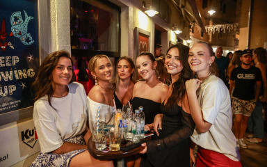 POTRAGA ZA ZABAVOM Turisti su zadovoljni noćnim životom, a domaći bi novi đir