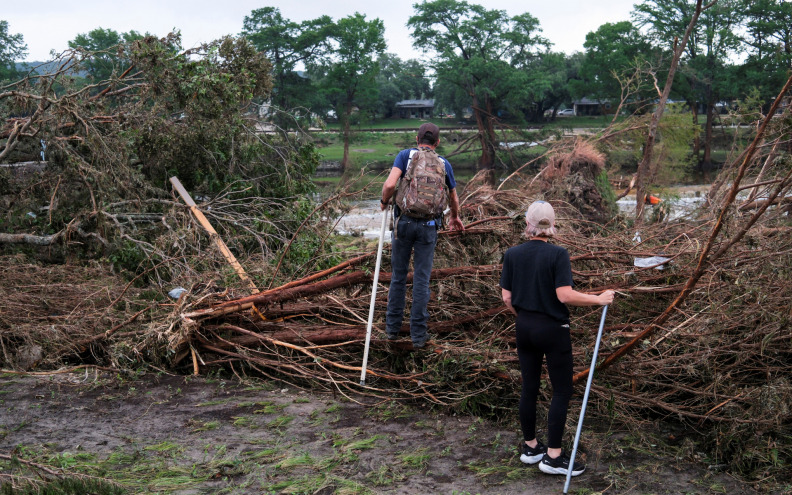 Broj poginulih u poplavama u Teksasu popeo se na 67, uključujući 21 dijete