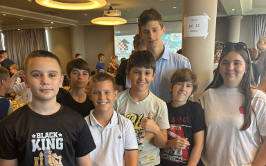 Mladi članovi ŠK-a Casper u Zagrebu učili od Garija Kasparova