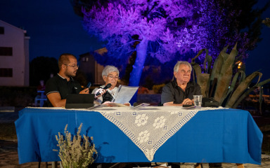 Marija Maša Perinić predstavila zbirku o životu, jeziku i običajima Vrsi