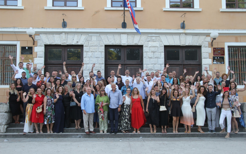 Gimnazijalci »Barakovića« proslavili 25 godina mature