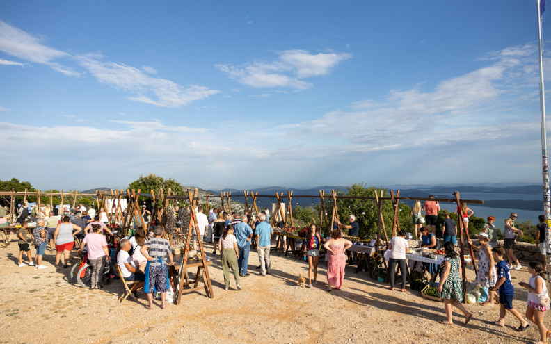 LUKA I IGARA Održan 12. sajam koji slavi lokalnu baštinu i igre iz starih vremena