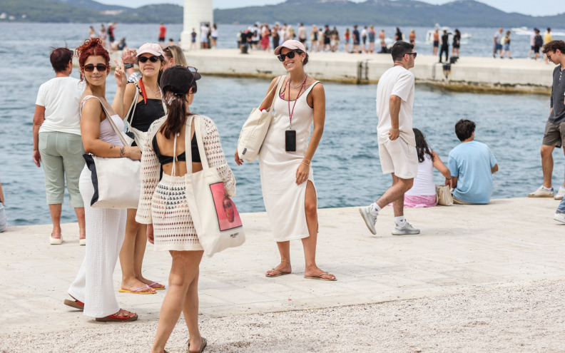 [FOTO] Ugodno jutro izmamilo šetače na Poluotok