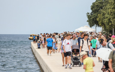 U srpnju blagi pad dolazaka i noćenja turista