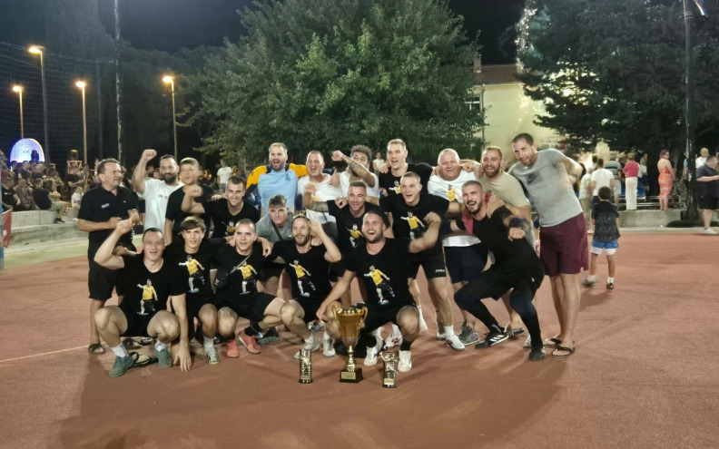 Sinjoretovo uzelo titulu, domaćini odali počast Ivanu Kožulu