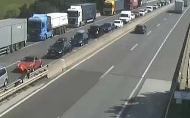 Stravična nesreća u Sloveniji, poginulo pet osoba