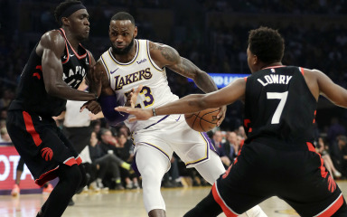 Kyle Lowry će svoju 20. sezonu igrati u Philadelphiji