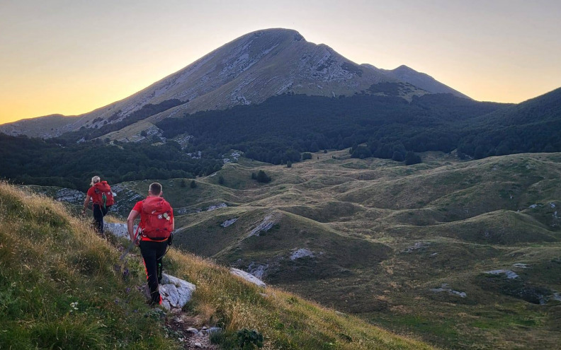 Zadarski HGSS traga za nestalim planinarom na Velebitu – nestao prije četiri dana