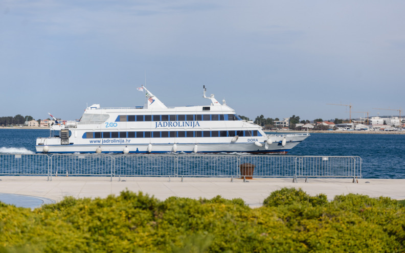 Dogodine i treći trajekt za Preko ili dodatni teretni