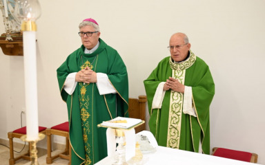 Nadbiskup Zgrablić predvodio misu na susretu duhovnika Marijine legije