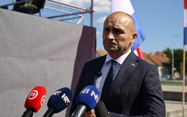 Anušić: Simbolika mimohoda je u predaji naše zajedničke budućnosti novim generacijama