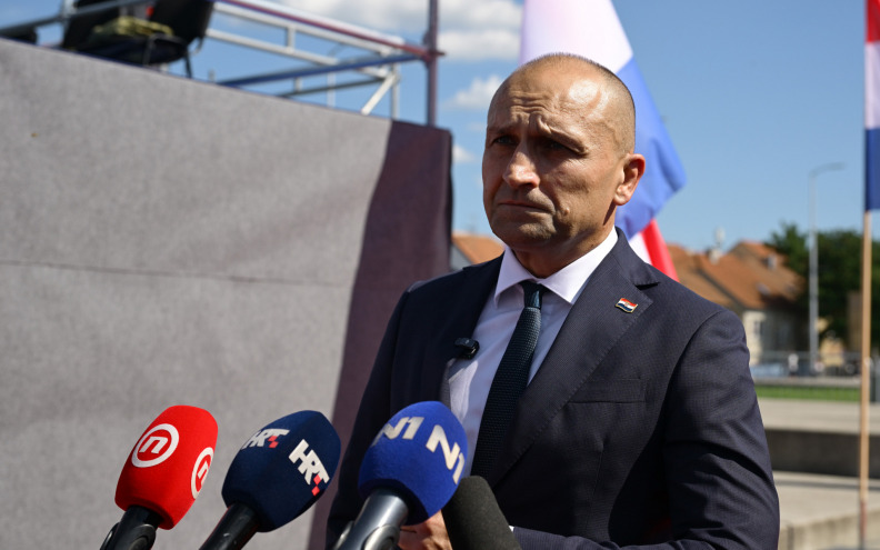 Anušić: Simbolika mimohoda je u predaji naše zajedničke budućnosti novim generacijama