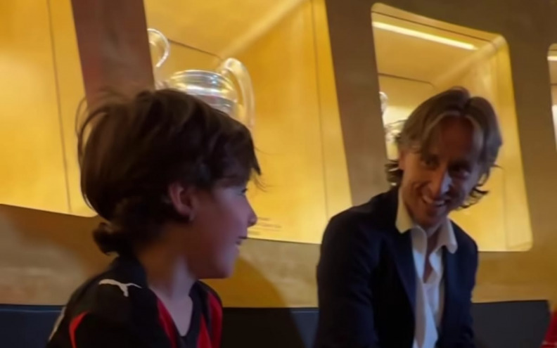 VIDEO 'NAJSLAĐEG IZNENAĐENJA' Pogledajte reakciju malenog navijača Milana kada je vidio Modrića