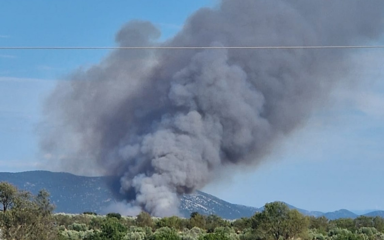 [FOTO/VIDEO] Ponovno se aktivirao požar u Pakoštanima! Poslani kanaderi