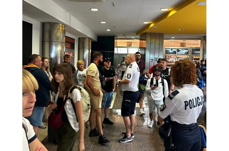 Strani policajci po Zadarskoj županiji podijelili brošure turistima